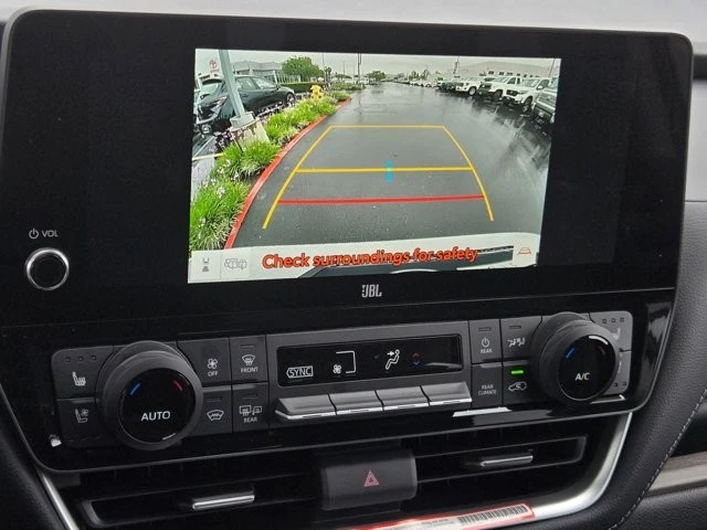 2026 Toyota Highlander - Image 15 of 28