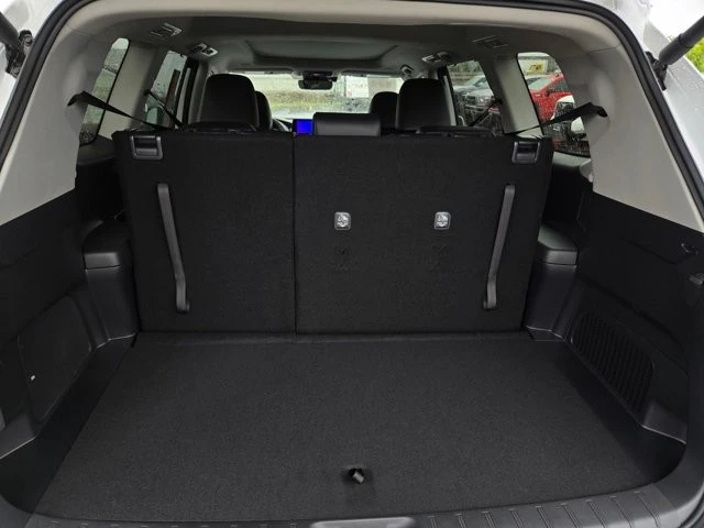 2026 Toyota Highlander - Image 25 of 28