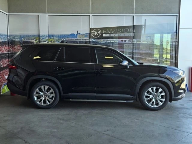 2026 Toyota Highlander - Image 3 of 21