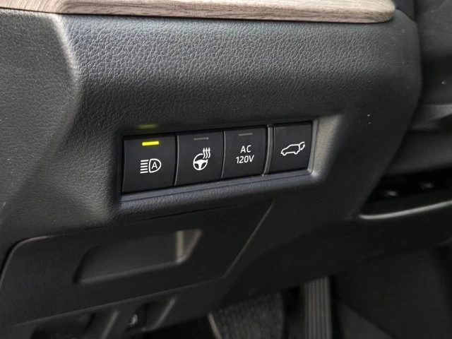 2026 Toyota Highlander - Image 18 of 28