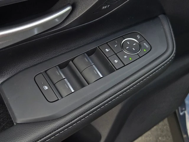 2026 Toyota Highlander - Image 10 of 28