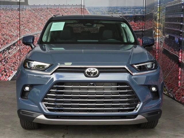 2026 Toyota Highlander - Image 3 of 28