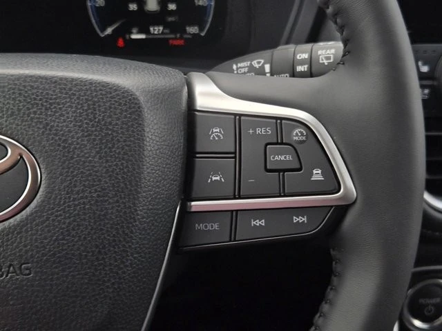 2026 Toyota Highlander - Image 22 of 28