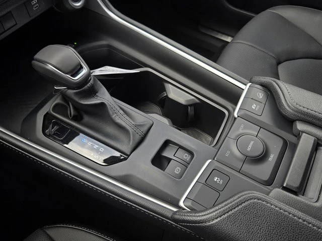 2026 Toyota Highlander - Image 20 of 28