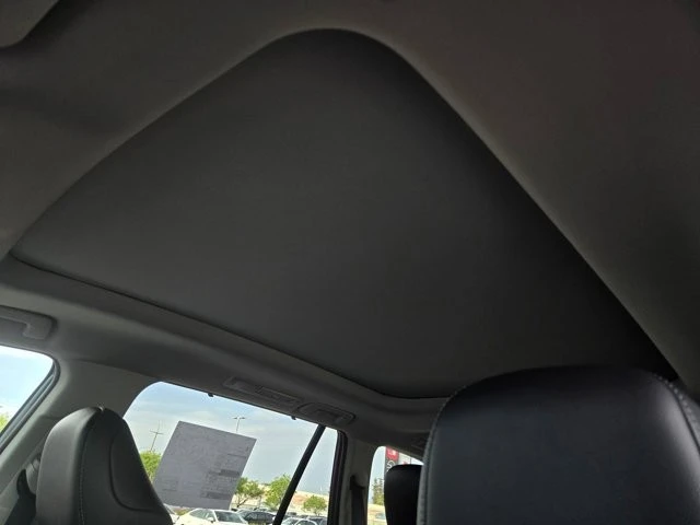 2026 Toyota Highlander - Image 19 of 28