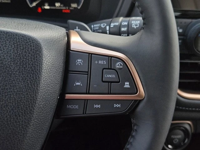 2026 Toyota Highlander - Image 24 of 31