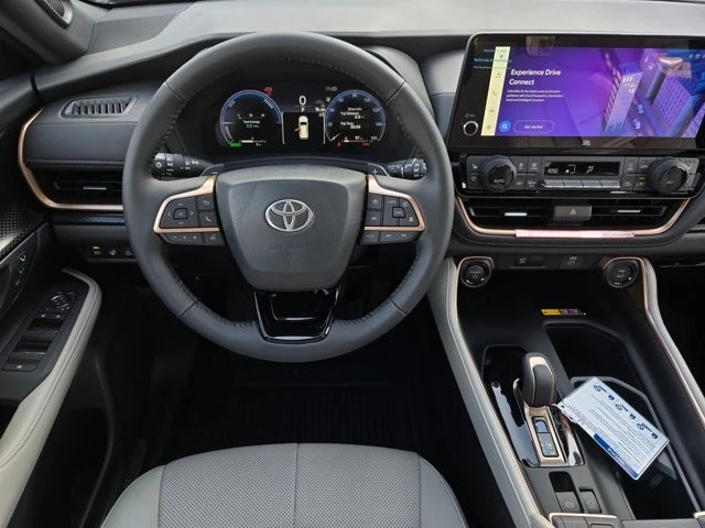 2026 Toyota Highlander - Image 14 of 31
