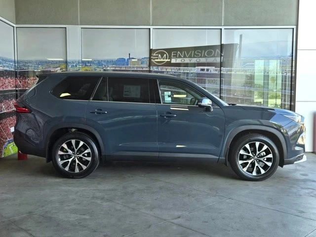 2026 Toyota Highlander - Image 4 of 31