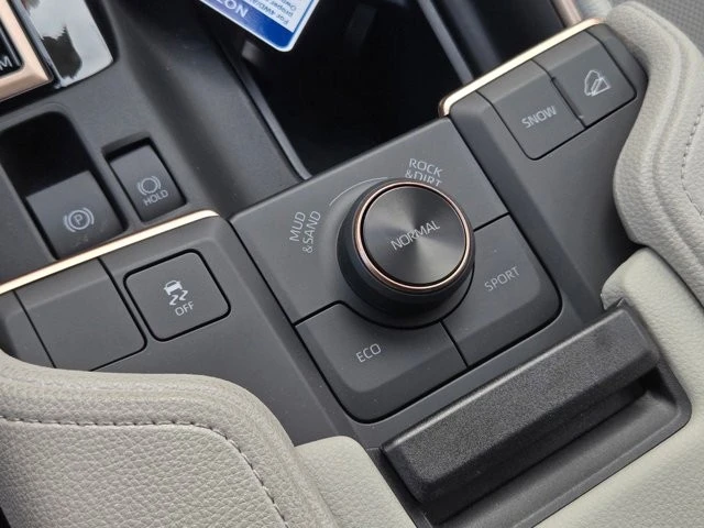 2026 Toyota Highlander - Image 22 of 31