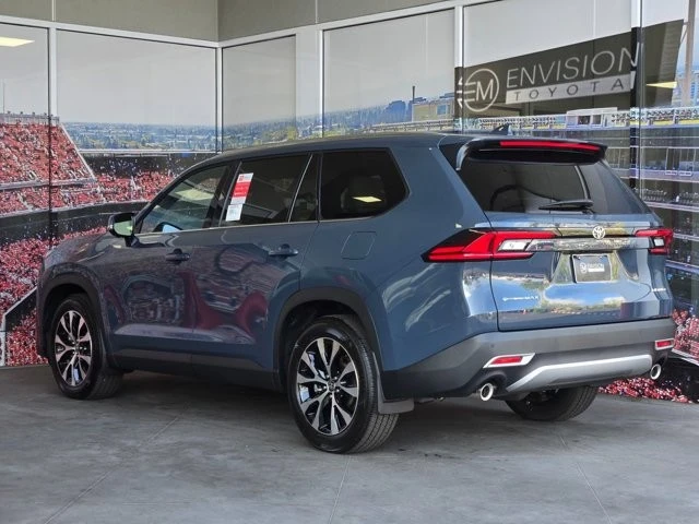 2026 Toyota Highlander - Image 6 of 31