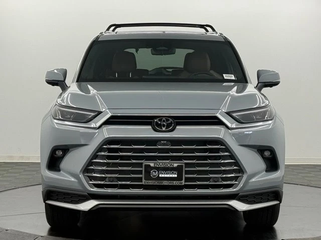 2026 Toyota Highlander - Image 3 of 12