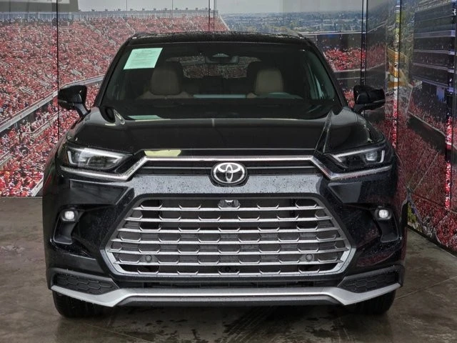 2026 Toyota Highlander - Image 3 of 28