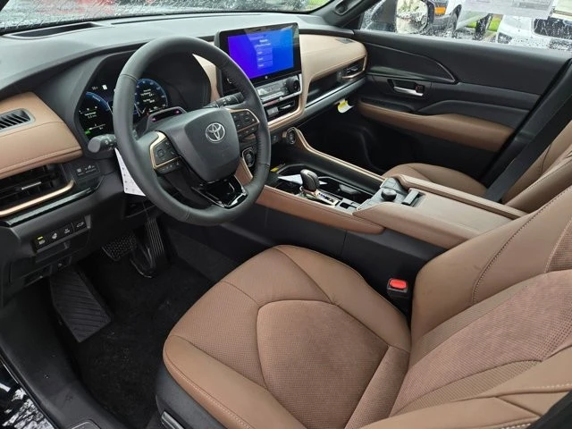 2026 Toyota Highlander - Image 8 of 28