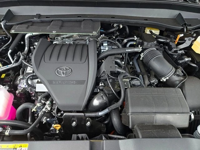 2026 Toyota Highlander - Image 28 of 28