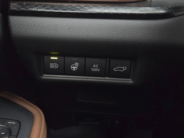 2026 Toyota Highlander - Image 19 of 28