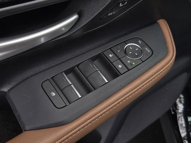 2026 Toyota Highlander - Image 10 of 28