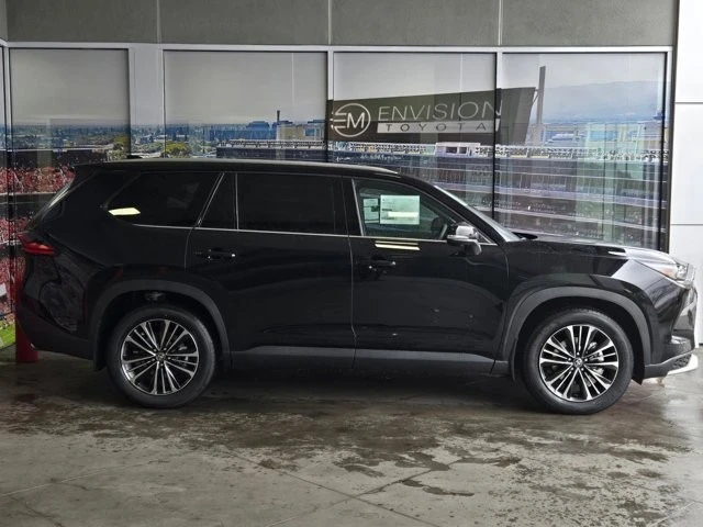 2026 Toyota Highlander - Image 4 of 28