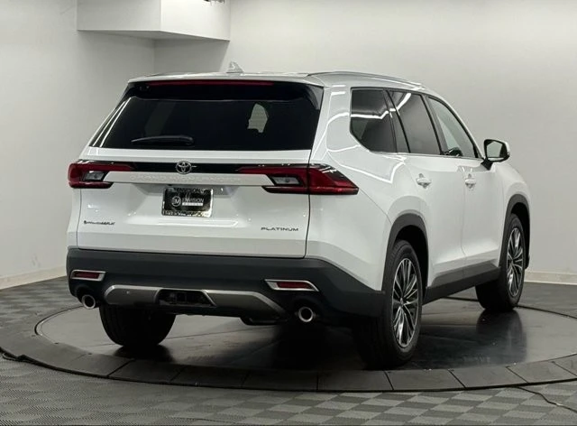 2026 Toyota Highlander - Image 6 of 12