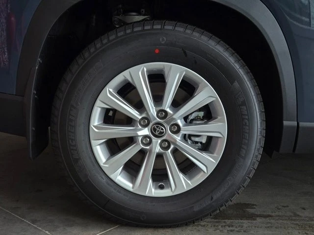 2026 Toyota Highlander - Image 5 of 12