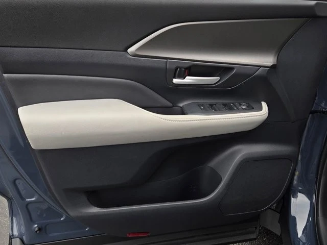 2026 Toyota Highlander - Image 9 of 12