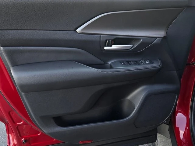 2026 Toyota Highlander - Image 9 of 26