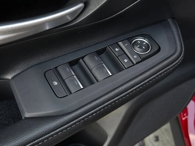 2026 Toyota Highlander - Image 10 of 26
