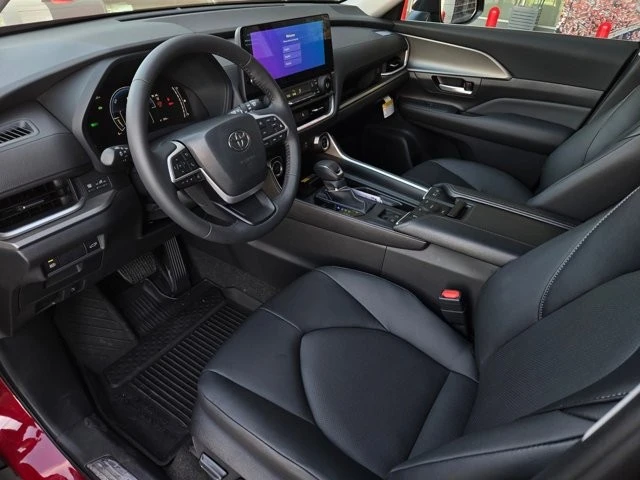 2026 Toyota Highlander - Image 8 of 26