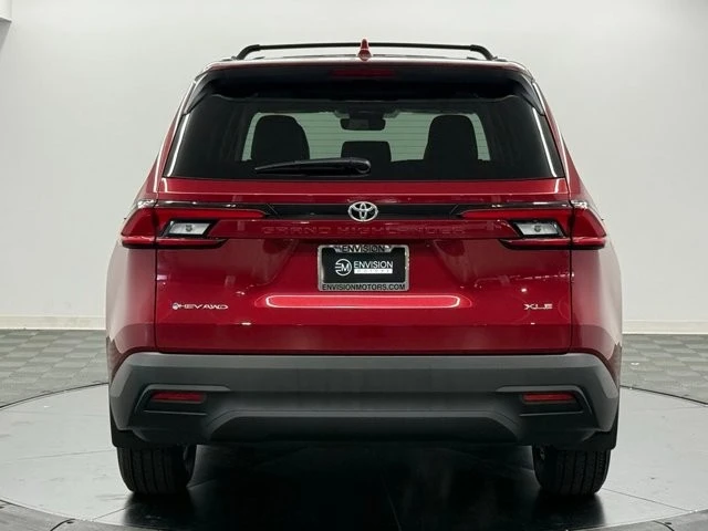 2026 Toyota Highlander - Image 8 of 12