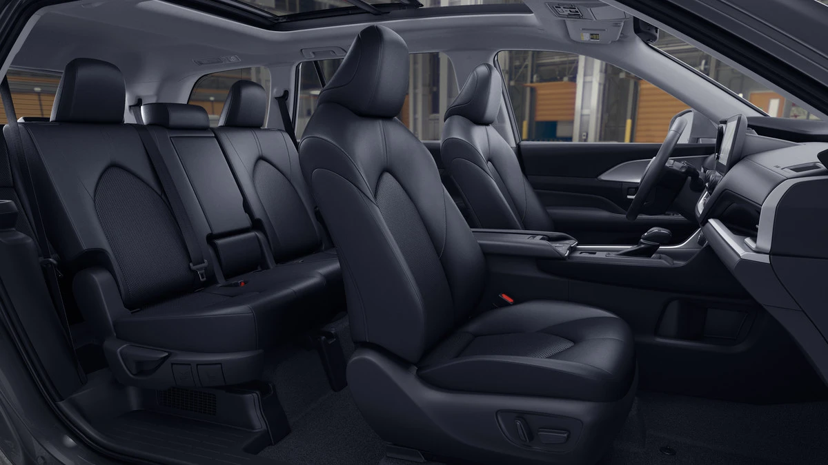 2026 Toyota Highlander - Image 9 of 10