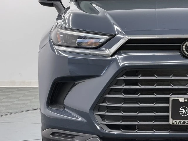 2026 Toyota Highlander - Image 7 of 12