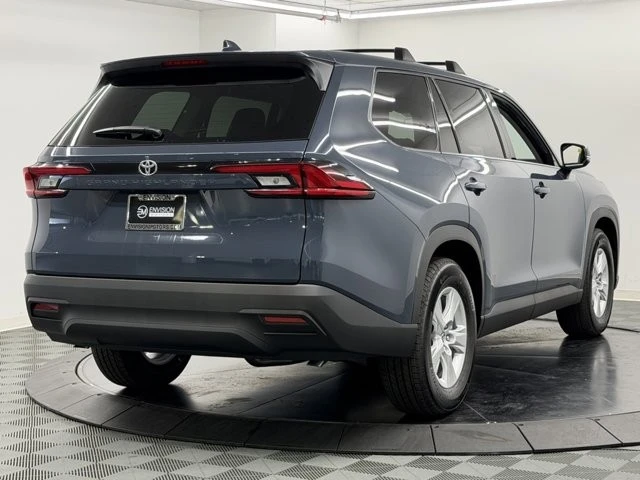 2026 Toyota Highlander - Image 8 of 12