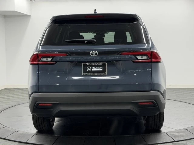 2026 Toyota Highlander - Image 9 of 12