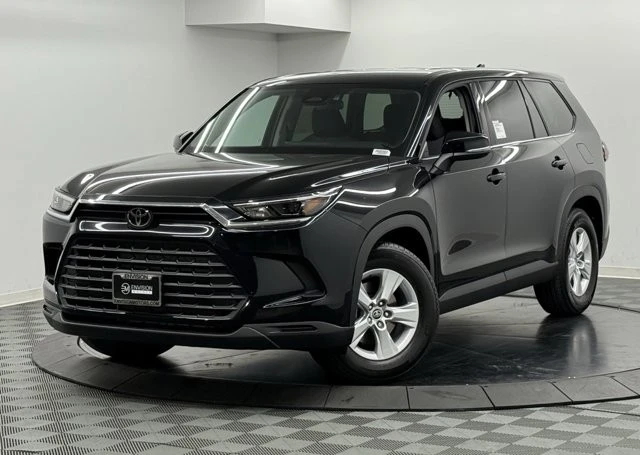 2026 Toyota Highlander - Image 2 of 12