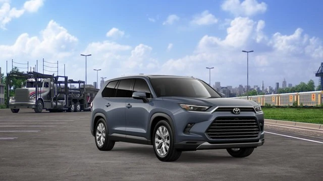 2026 Toyota Highlander - Image 15 of 20