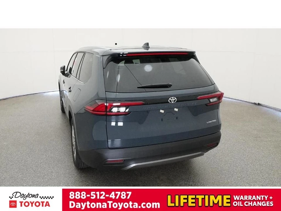 2026 Toyota Highlander - Image 6 of 12