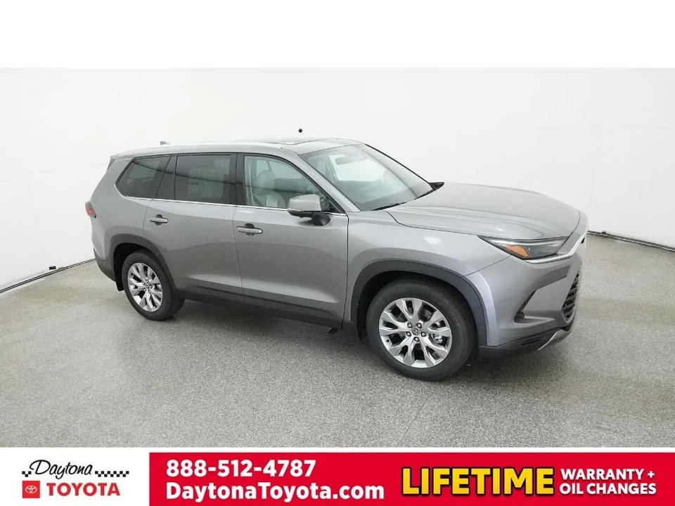 2026 Toyota Highlander - Image 12 of 12