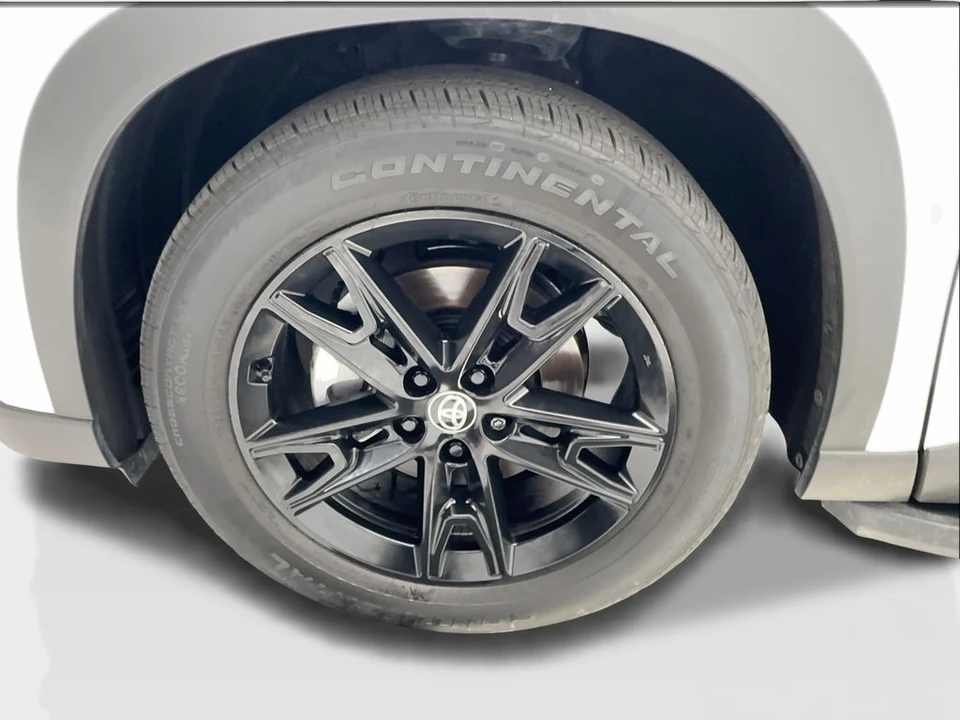 2026 Toyota Highlander - Image 13 of 31