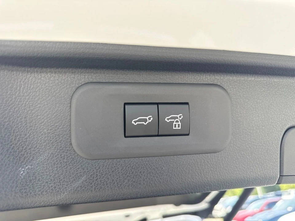 2026 Toyota Highlander - Image 21 of 27