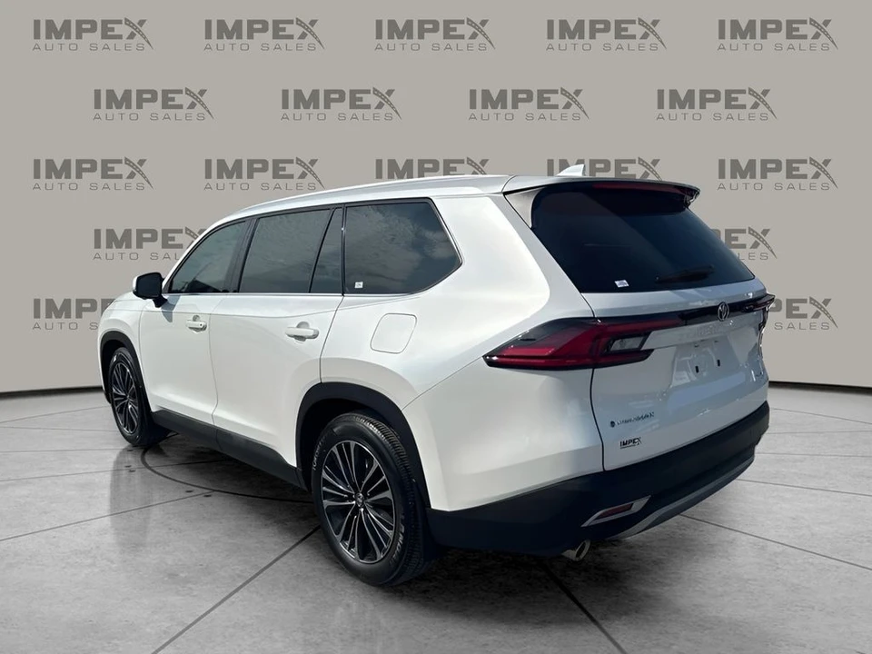 2026 Toyota Highlander - Image 2 of 27