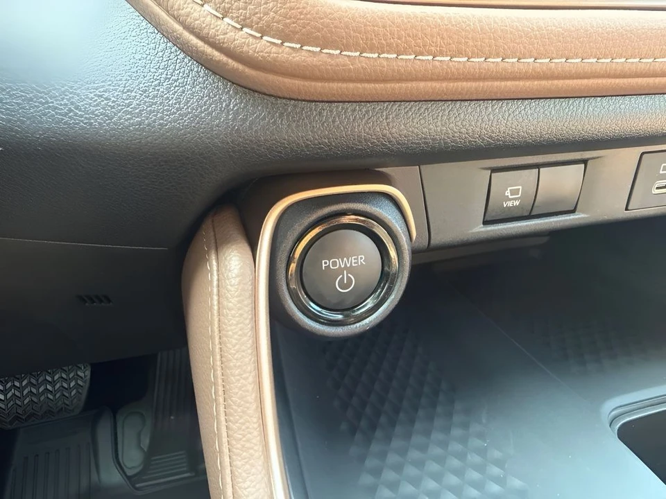2026 Toyota Highlander - Image 15 of 27