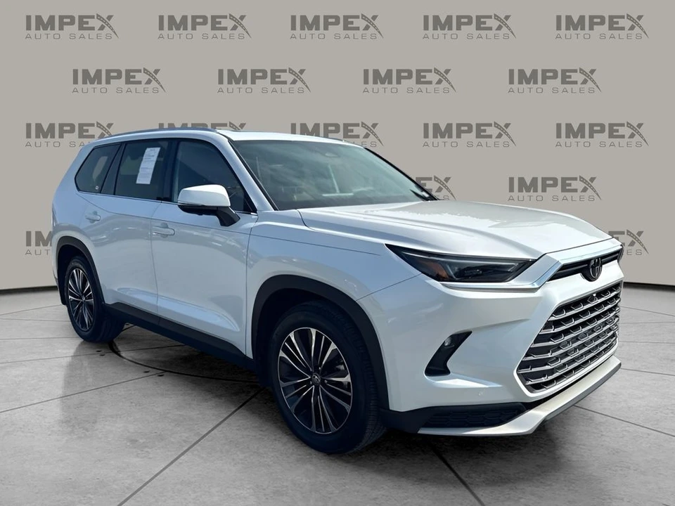 2026 Toyota Highlander - Image 4 of 27