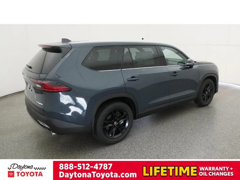 2026 Toyota Highlander - Image 9 of 12