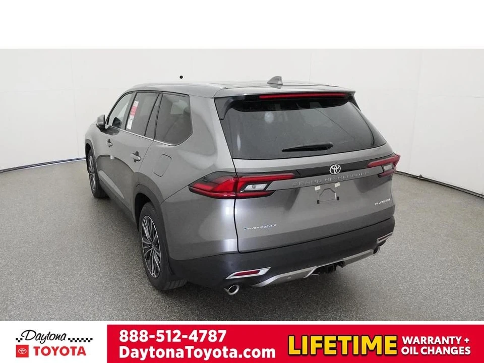2026 Toyota Highlander - Image 6 of 12