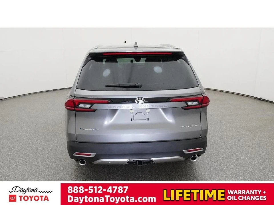 2026 Toyota Highlander - Image 7 of 12