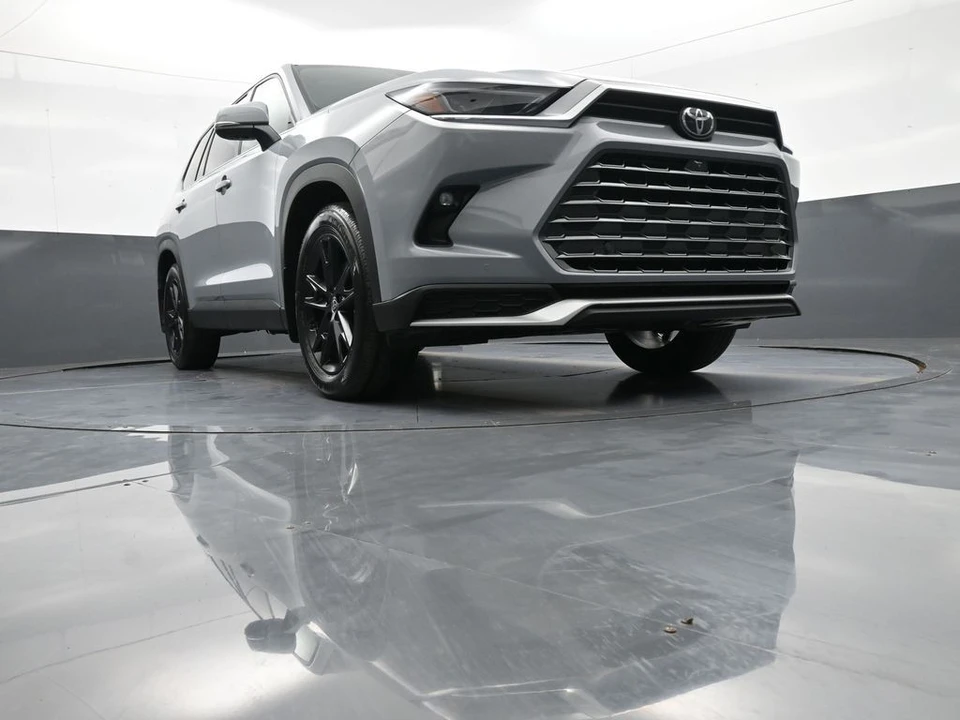2026 Toyota Highlander - Image 30 of 31