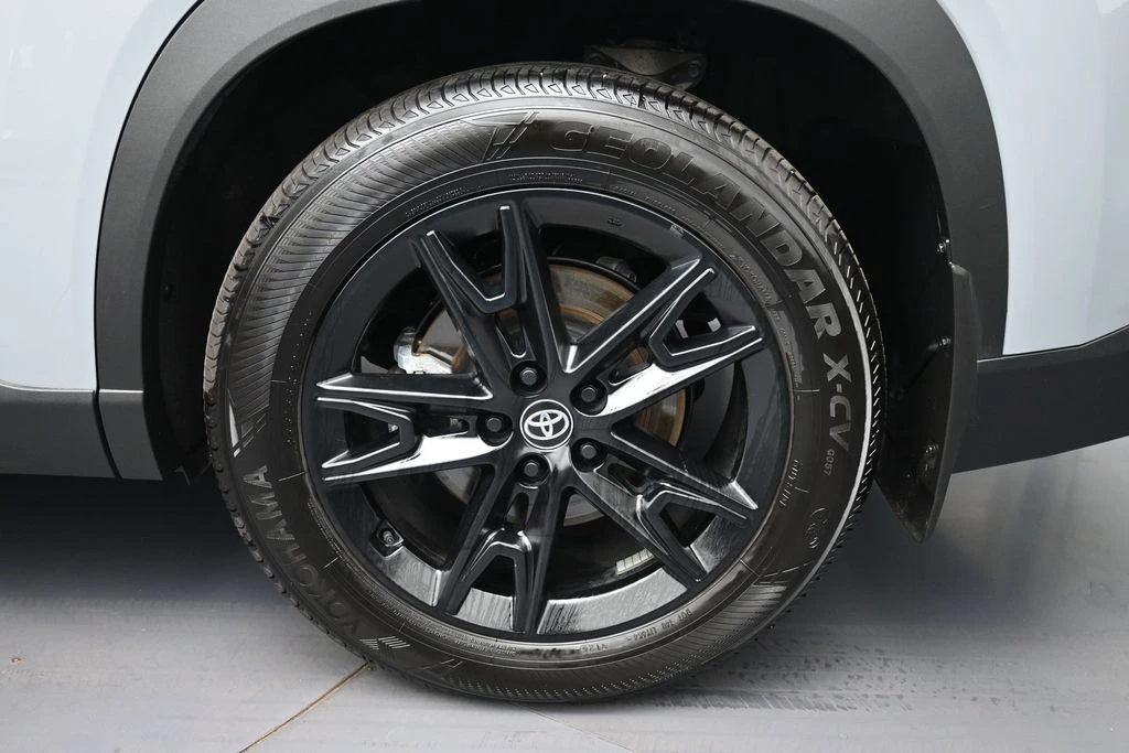 2026 Toyota Highlander - Image 15 of 31