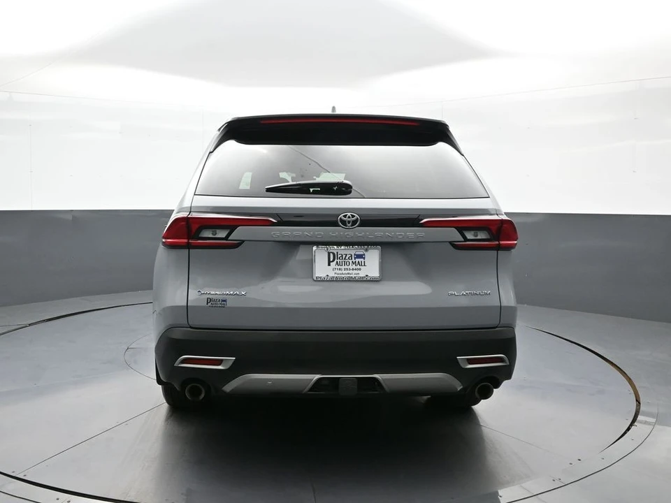 2026 Toyota Highlander - Image 7 of 31