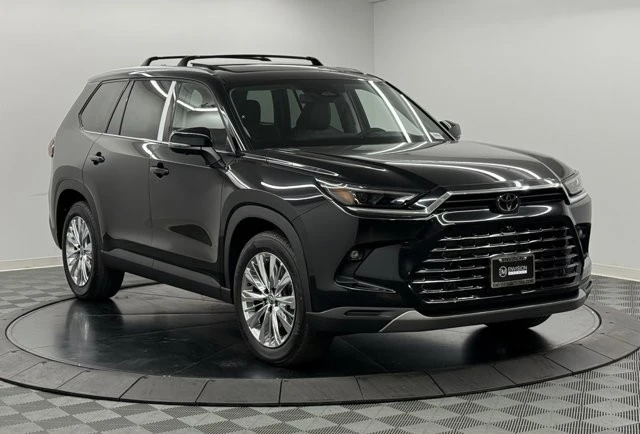 2026 Toyota Highlander - Image 5 of 12