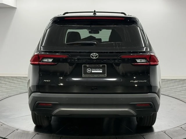 2026 Toyota Highlander - Image 8 of 12