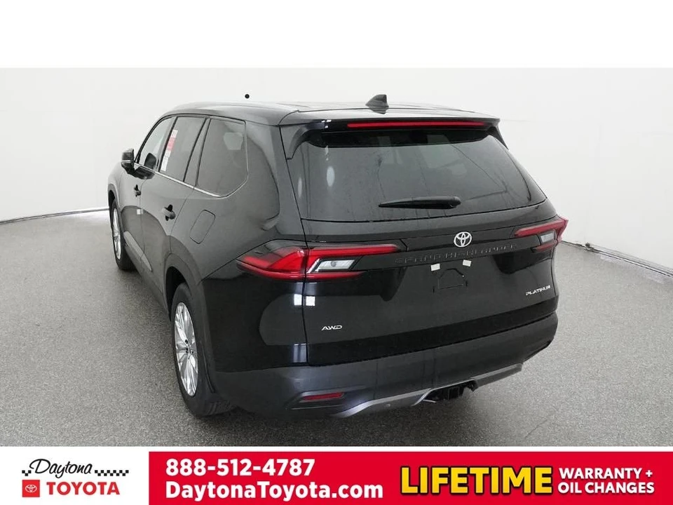 2026 Toyota Highlander - Image 6 of 12